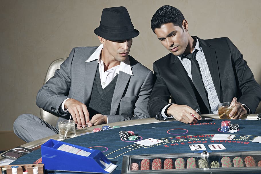 Play the famous casino games online